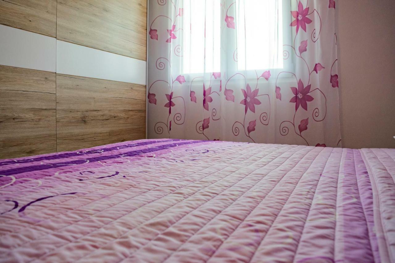 Apartments Solta Gornje Selo Exterior photo