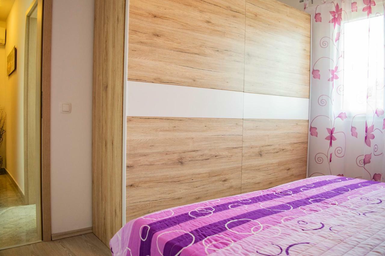 Apartments Solta Gornje Selo Exterior photo